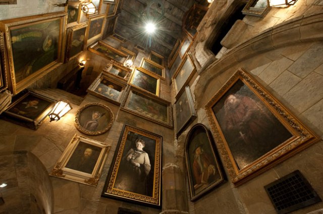 harry potter paintings alive